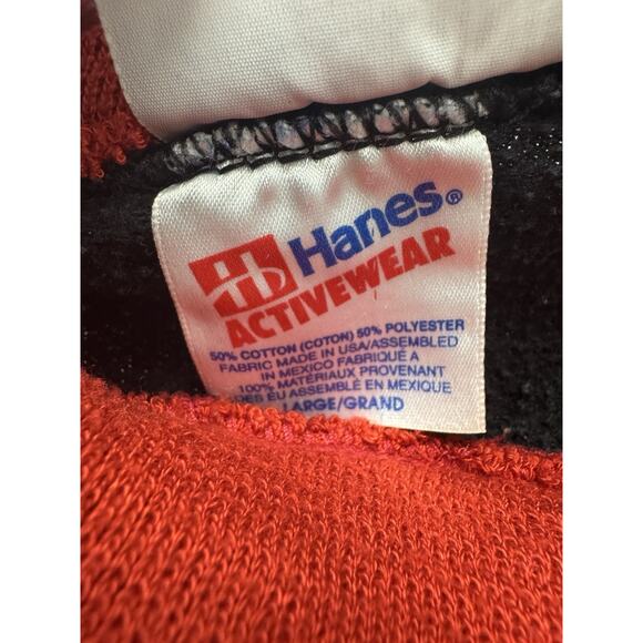 Vintage Morning Sun Black L Window Cardinals Winter Scene Red Crewneck Sweater - Picture 4 of 6